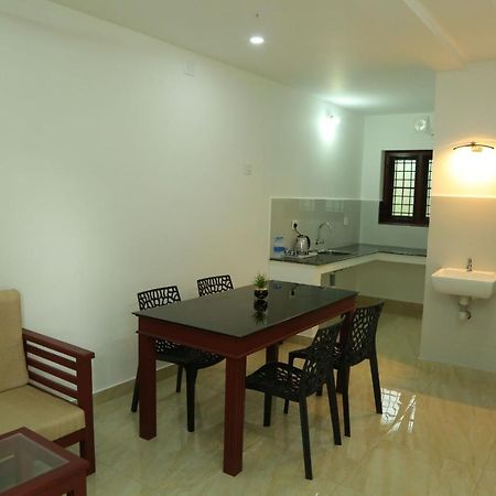 Grace Mary Residency Hotel Nedumbassery Exterior foto